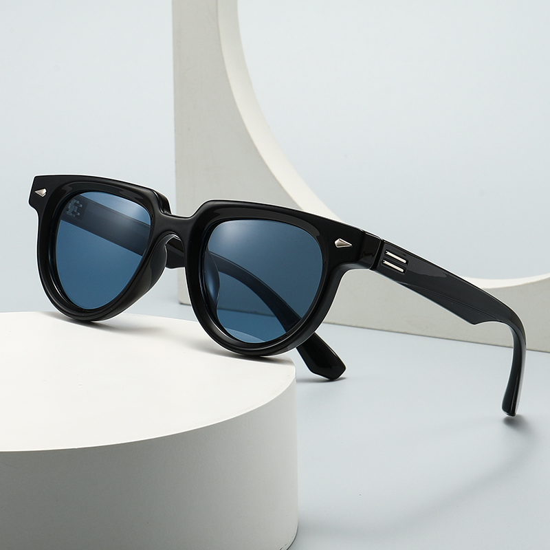 Nieuwe retro vierkante gepolar - Sunglasses Polarized Men recensie en prijs